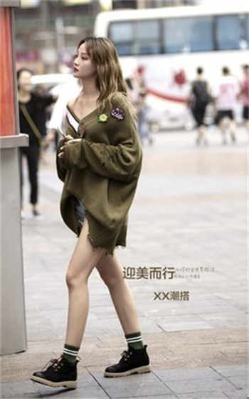 汪珍珍在健身会所练瑜伽