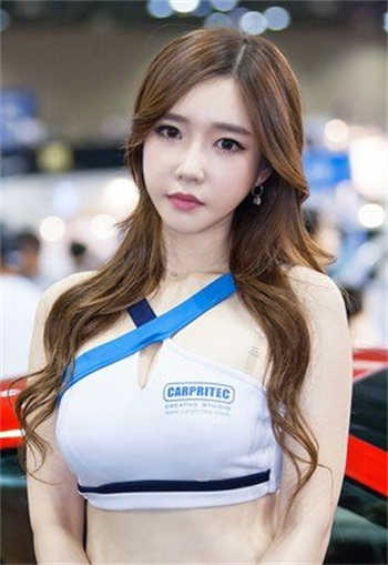 售楼女子为业绩为客户