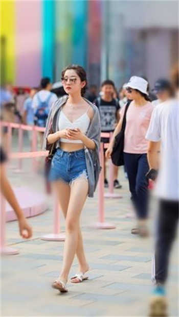 粤派服装要自己准备吗