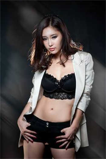 残次品女主是谁