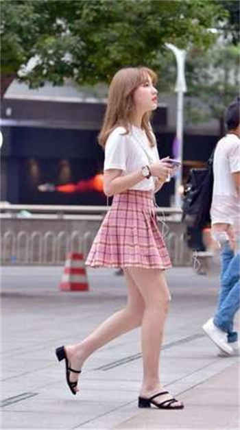 爱聊里面的女的是真的吗