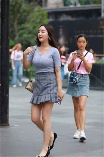 主持人小品报幕串词