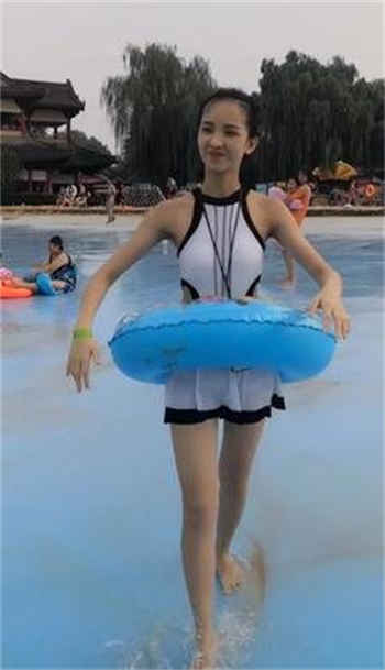 spank在车里实践凤凰阁