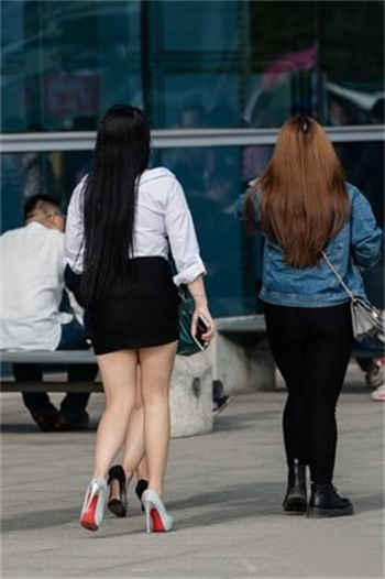敢凶我就吃掉你