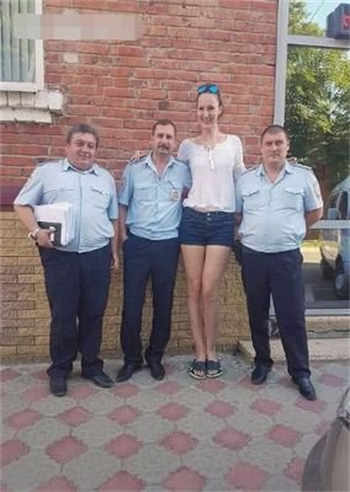 北电何苗个人资料图片
