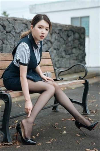 爱情公寓之开局表白胡老师