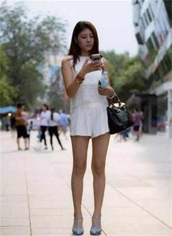 成功用身体交房租