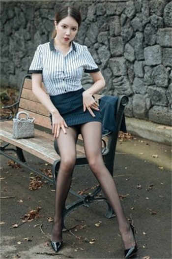 小仙儿曼曼售楼儿卖房