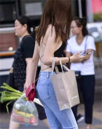 妈妈头晕便宜楼下诊所小说